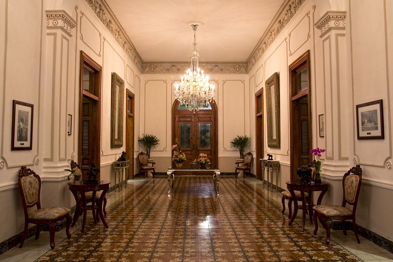 K´u´uk en una mansión de estilo toscano: Villa Donata